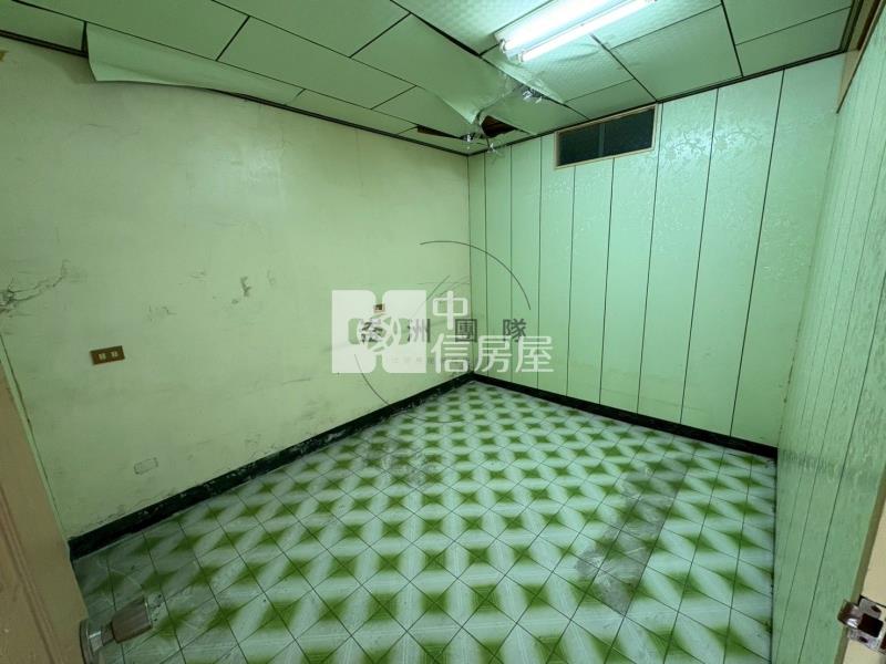 近龍岡圓環大地坪透天房屋室內格局與周邊環境