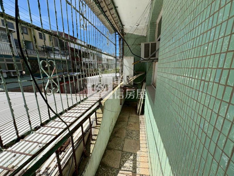 近龍岡圓環大地坪透天房屋室內格局與周邊環境