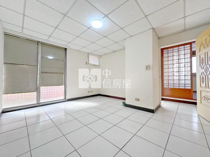 頭家開心大面寬黃金角店(專任)房屋室內格局與周邊環境