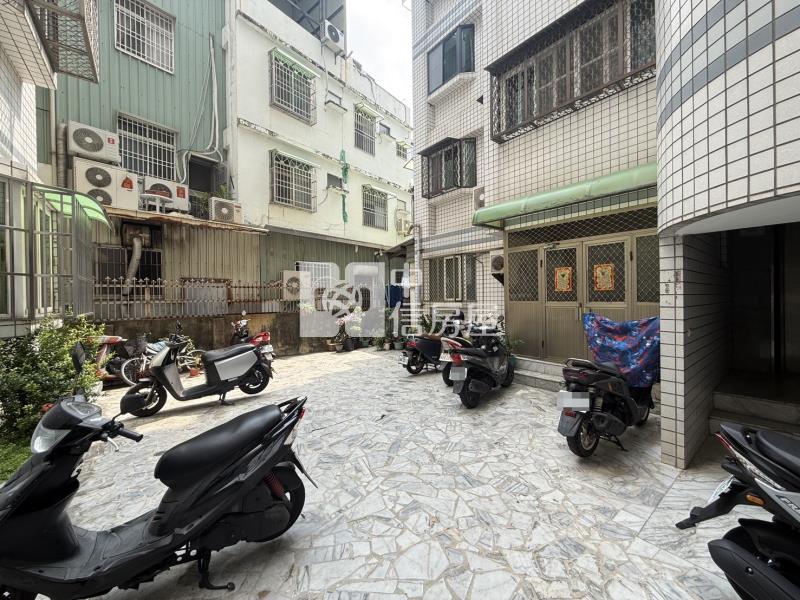 華貴名第美妝三房房屋室內格局與周邊環境