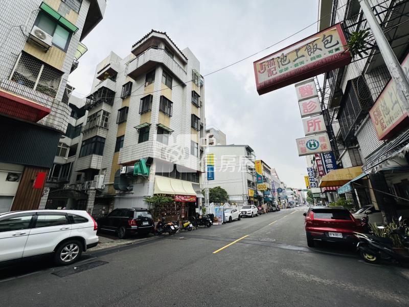 文心崇德大面寬金店面房屋室內格局與周邊環境