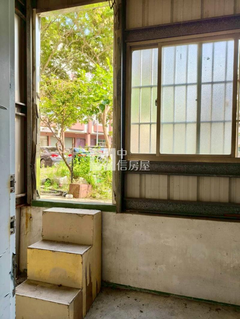 鎮南路全聯旁電梯店住房屋室內格局與周邊環境