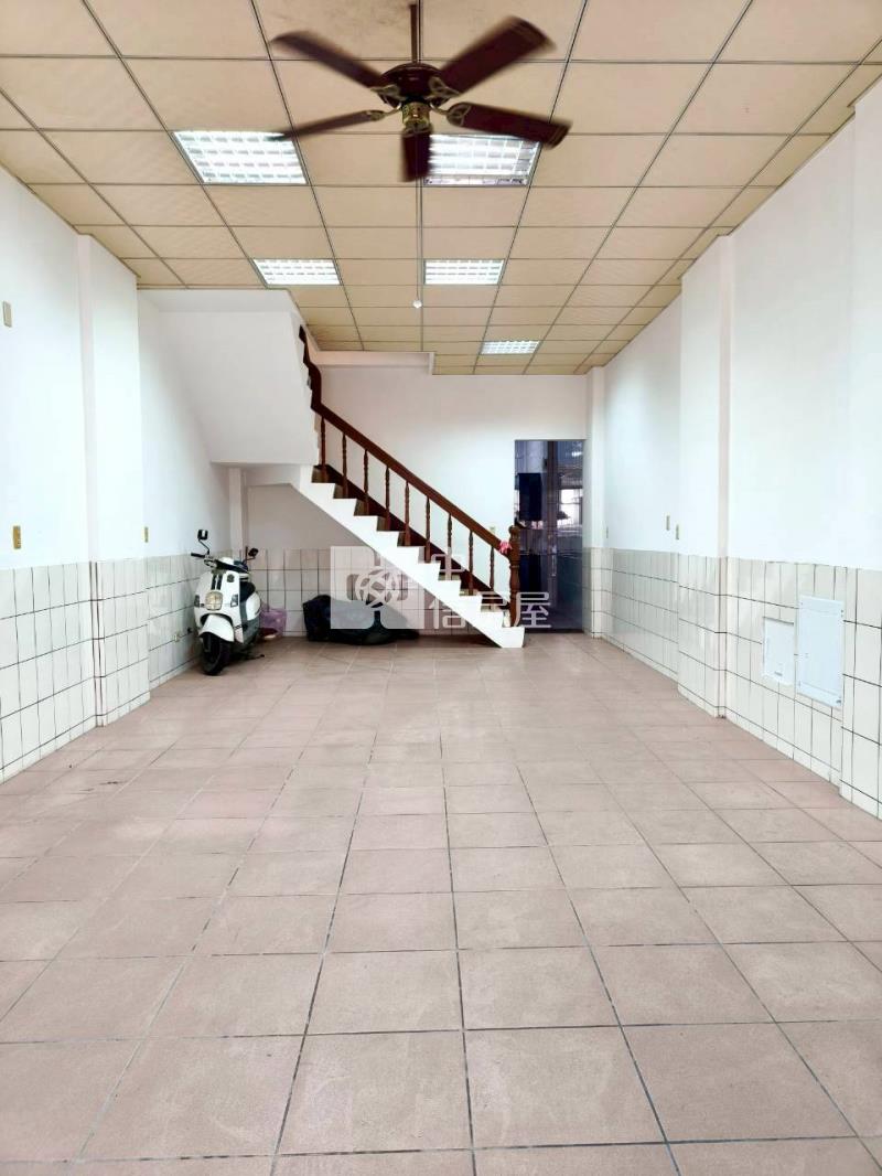 鎮南路全聯旁電梯店住房屋室內格局與周邊環境