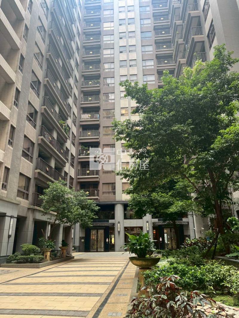 (專任)鴻築吾江|萬坪公園景觀大4房車房屋室內格局與周邊環境