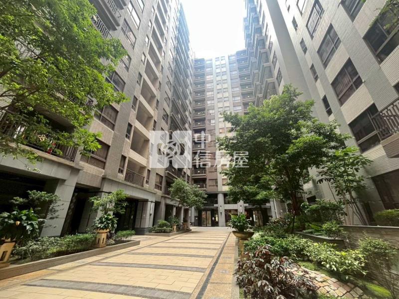 (專任)鴻築吾江|萬坪公園景觀大4房車房屋室內格局與周邊環境