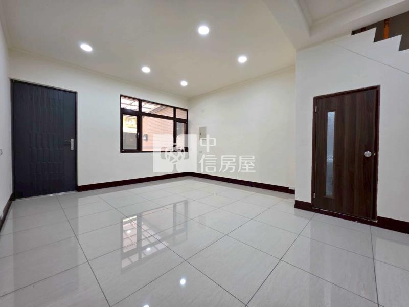 專任-近中央大學美透天房屋室內格局與周邊環境