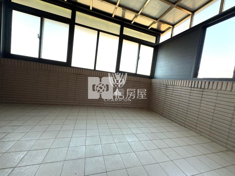 【冠軍】教忠街1-4樓車庫透天精美屋房屋室內格局與周邊環境