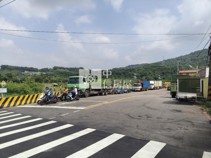 一江橋.臨10M路.面寬13M.舊農廠房暨丙種建地房屋室內格局與周邊環境