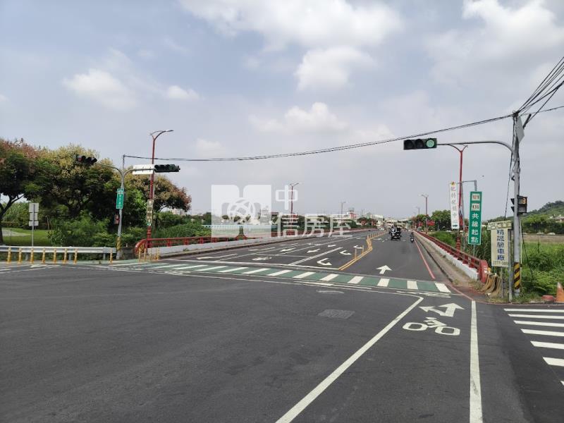 一江橋.臨10M路.面寬13M.舊農廠房暨丙種建地房屋室內格局與周邊環境