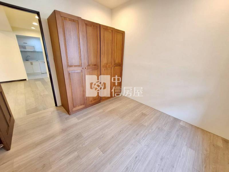 雲世紀A區大3房平車高樓層房屋室內格局與周邊環境