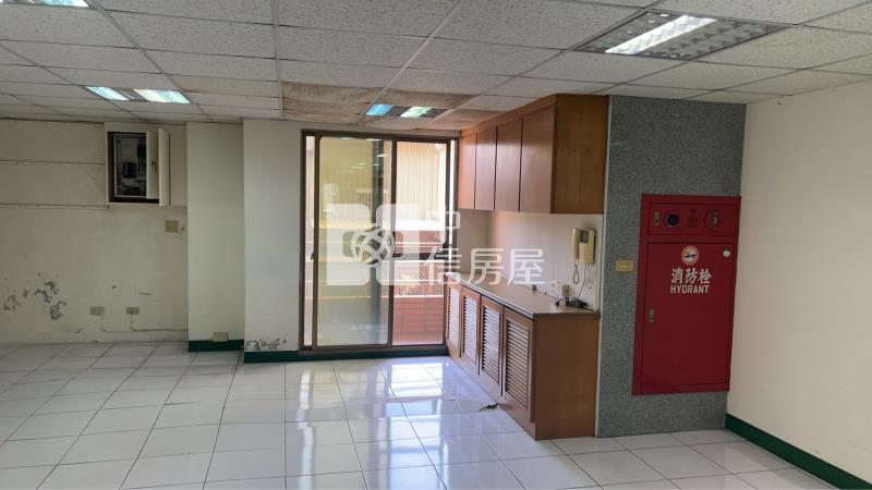 仁德李察王子商辦6F房屋室內格局與周邊環境