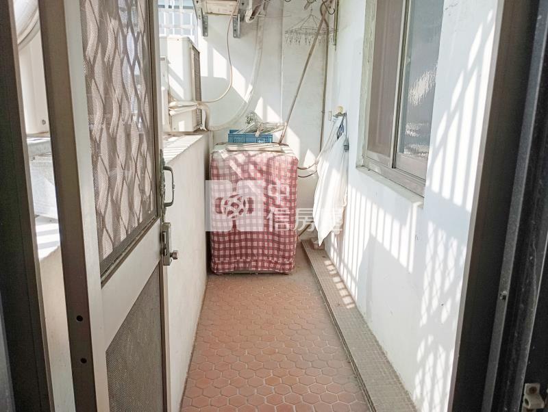 烏日捷運站旁邊間3+1房美寓房屋室內格局與周邊環境