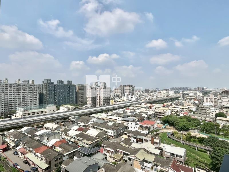 誠總v建築全新三房連號雙平車房屋室內格局與周邊環境