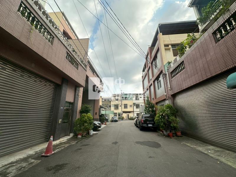 大里軟體園區乙工三照廠住房屋室內格局與周邊環境