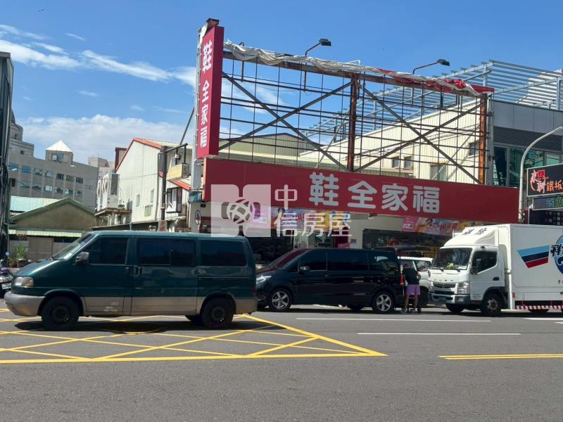 友愛路三角窗金店面房屋室內格局與周邊環境