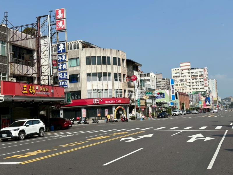 友愛路三角窗金店面房屋室內格局與周邊環境