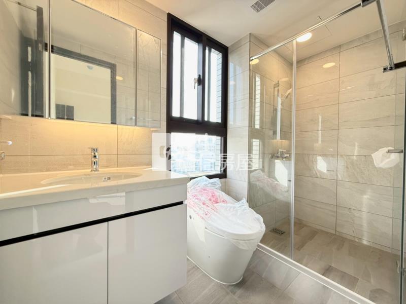 頭家櫻花知築採光視野大二房平車(專任)房屋室內格局與周邊環境