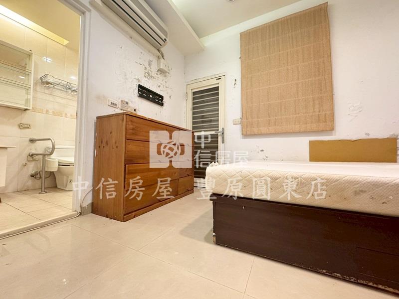市區透天別墅房屋室內格局與周邊環境
