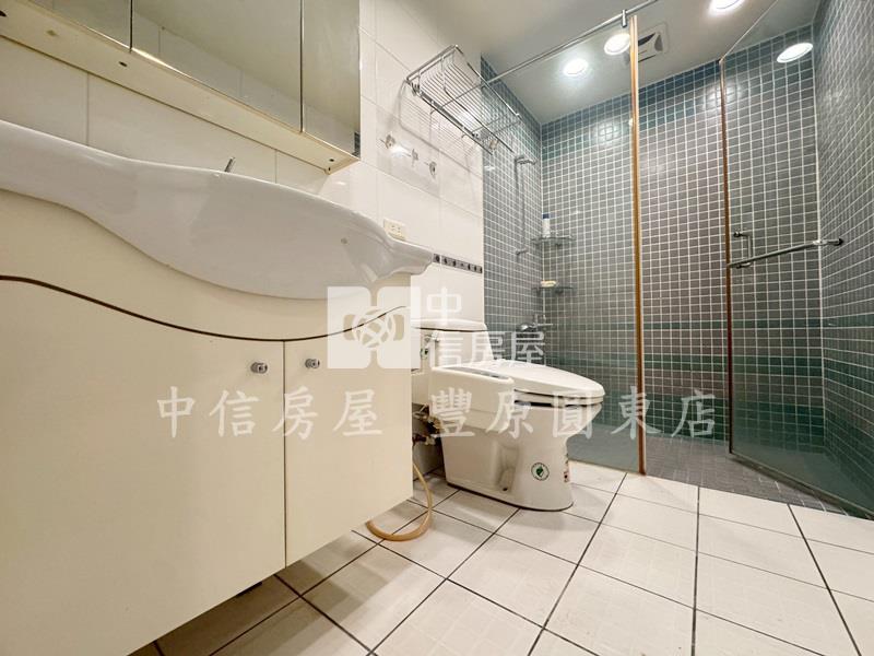 市區透天別墅房屋室內格局與周邊環境