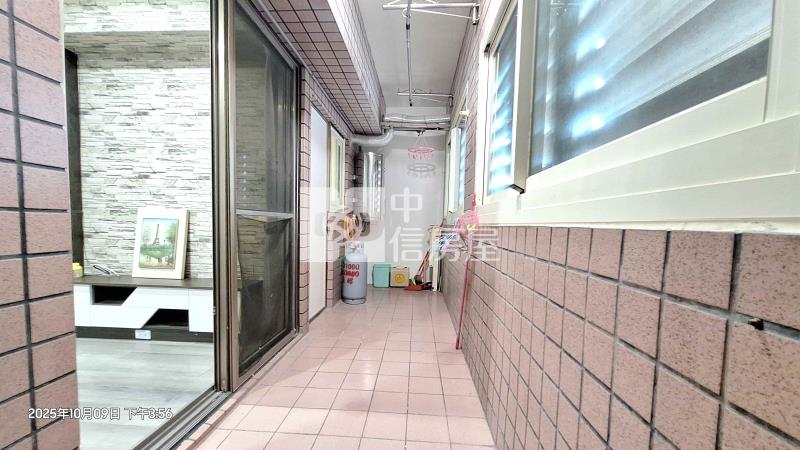 羅東轉運站美裝潢四房附車位房屋室內格局與周邊環境