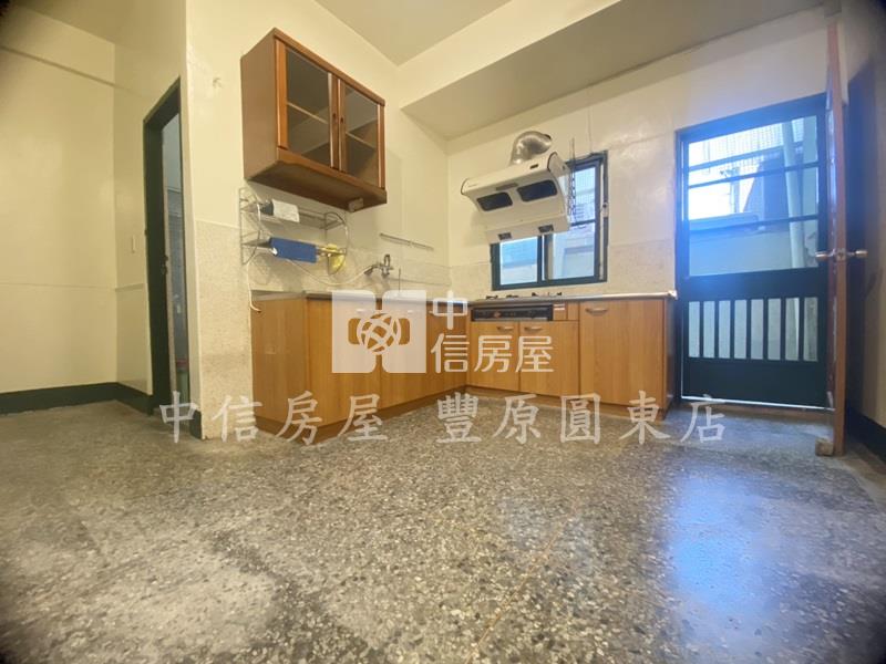 福陽國小俗透天房屋室內格局與周邊環境