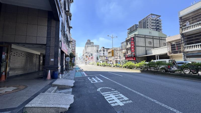 春日路店面房屋室內格局與周邊環境