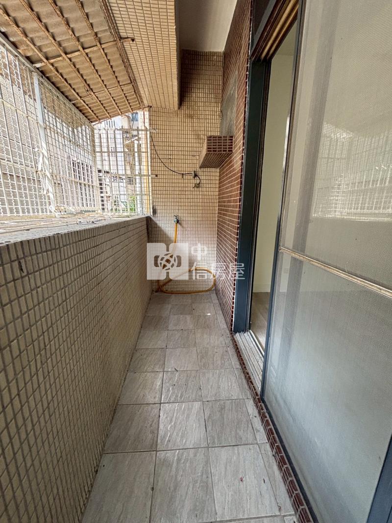 站前秀泰旁臨路一樓四房美宅房屋室內格局與周邊環境