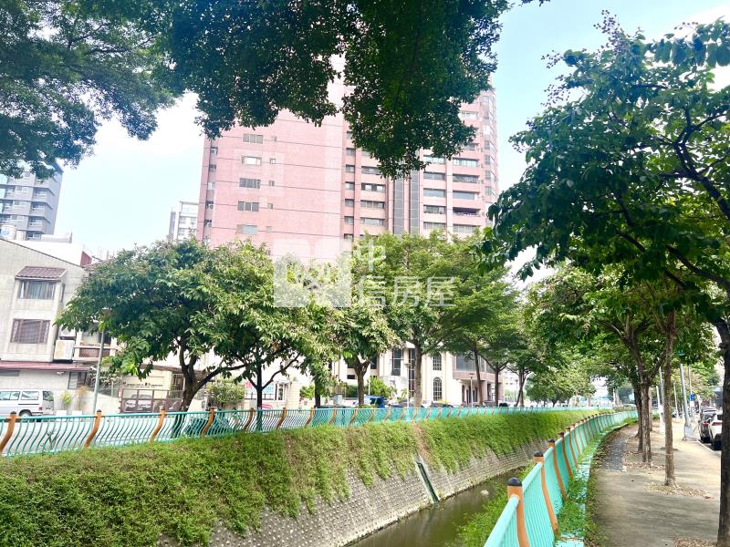 低單價B1超大空間商用建物房屋室內格局與周邊環境