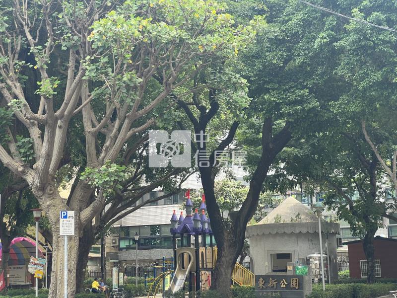 低單價B1超大空間商用建物房屋室內格局與周邊環境