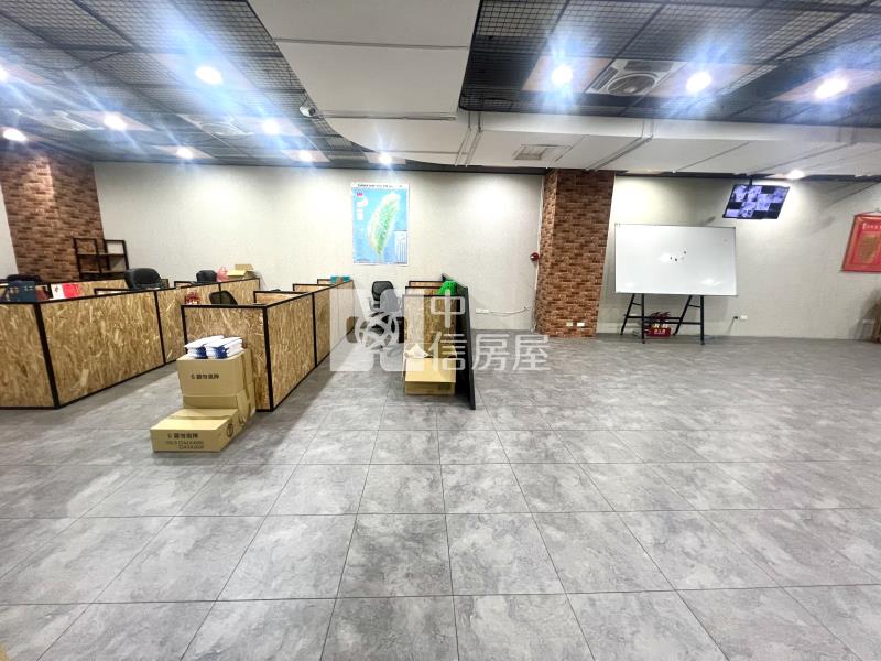 低單價B1超大空間商用建物房屋室內格局與周邊環境