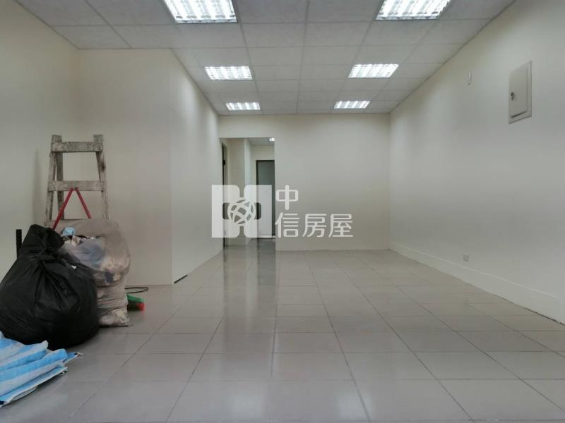 獅子林商圈整新可營業透天房屋室內格局與周邊環境