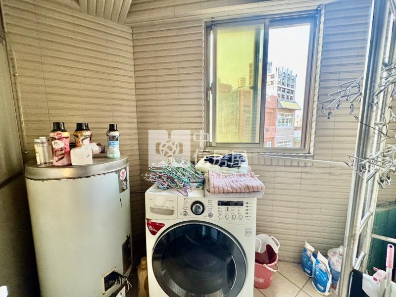 內壢採光邊間透天房屋室內格局與周邊環境