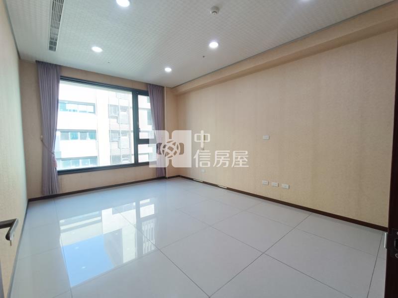 【奔馳】麗寶W1-景觀4房+3車位房屋室內格局與周邊環境