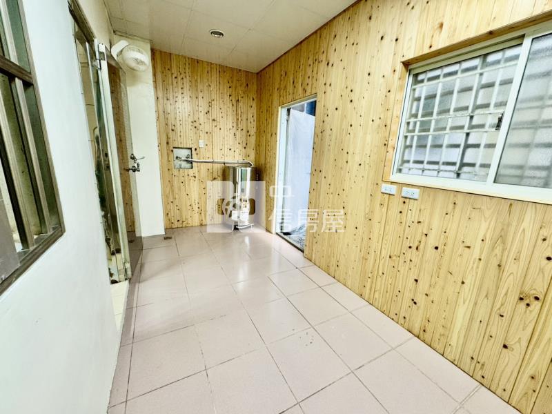 【安家】上湖國小旁車庫大透天屋況好房屋室內格局與周邊環境