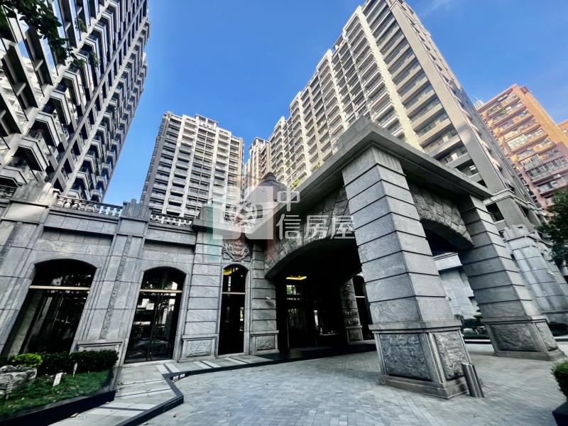 【豐禾】南崁挑高1+2層邊間店面三車位房屋室內格局與周邊環境