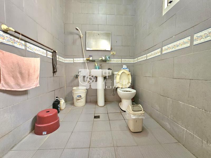 頭份中正路巷內透天房屋室內格局與周邊環境
