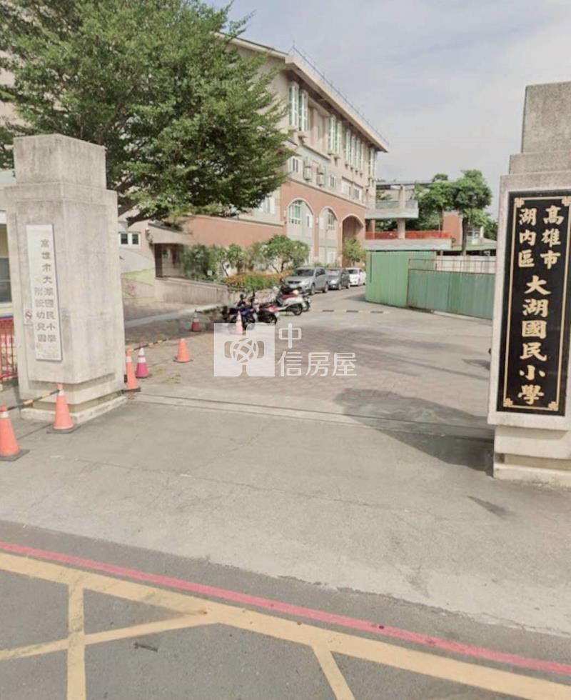 近大湖國小大坪數傳統車墅房屋室內格局與周邊環境
