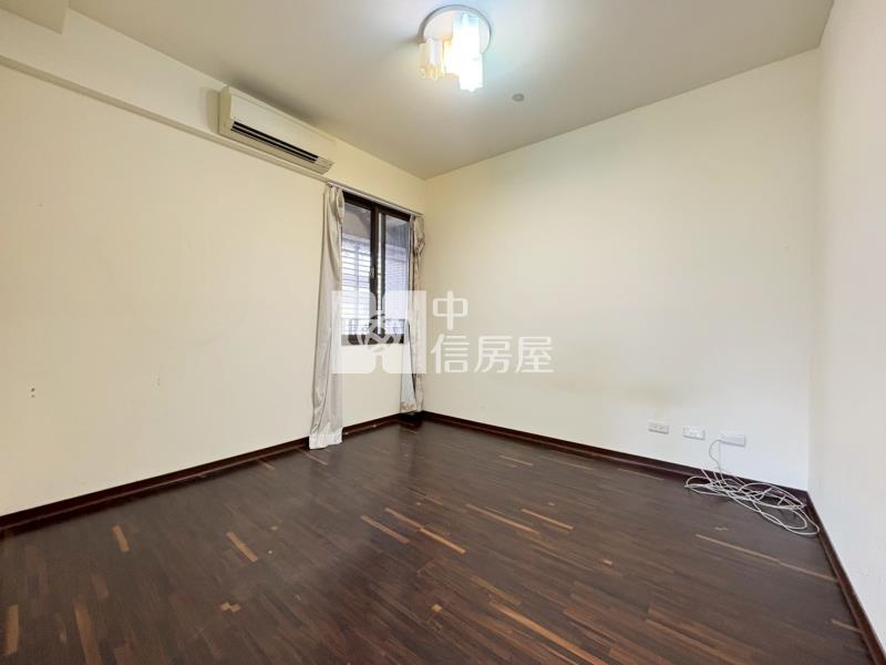 鄉林新月灣次頂樓三房附B1平車房屋室內格局與周邊環境