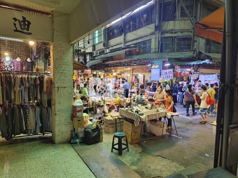 【奔馳】桃園南華市場金店面房屋室內格局與周邊環境