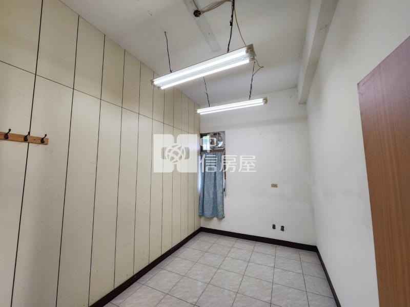 草屯碧峰獨棟農舍房屋室內格局與周邊環境