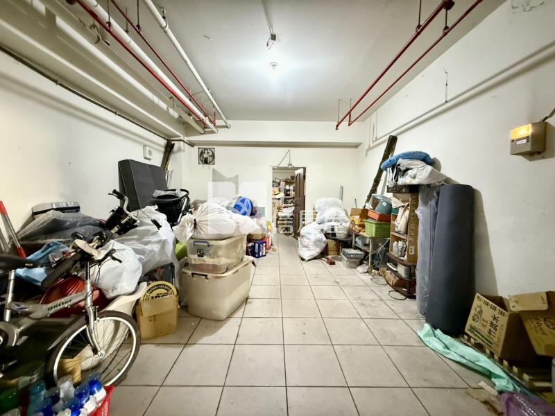 內新國小旁近74震後社區型別墅房屋室內格局與周邊環境
