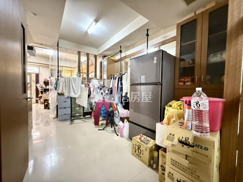 內新國小旁近74震後社區型別墅房屋室內格局與周邊環境
