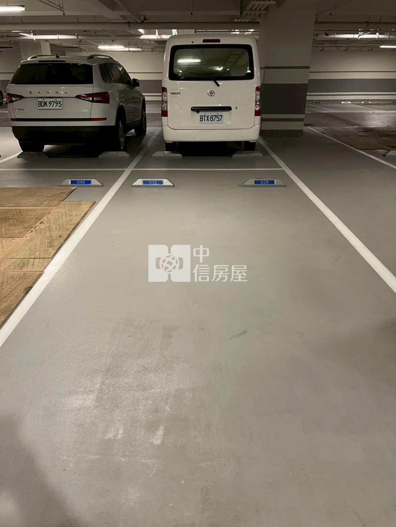 南屯嶺東樹梢視野三房平車房屋室內格局與周邊環境