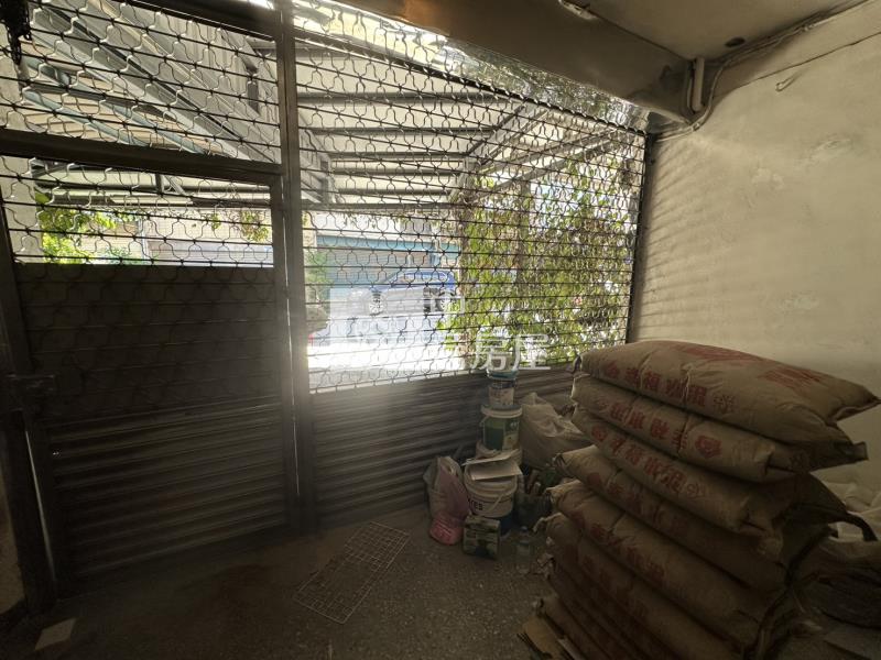 平鎮家樂福大地坪透天房屋室內格局與周邊環境
