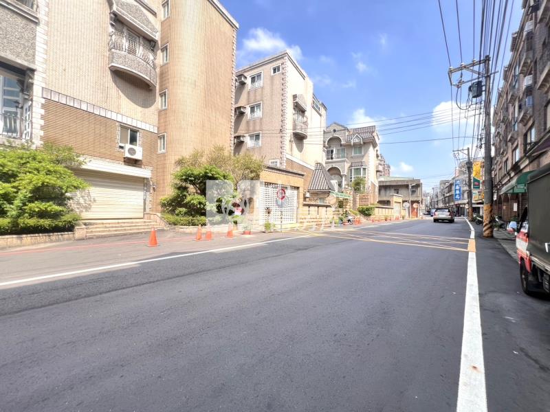 近過嶺好市多稀有店面別墅房屋室內格局與周邊環境