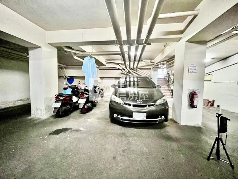 水湳經貿邊間雙車別墅房屋室內格局與周邊環境
