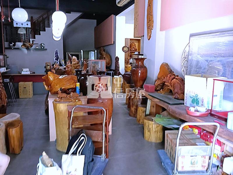 B1-38娜魯彎旁大雙併店住房屋室內格局與周邊環境