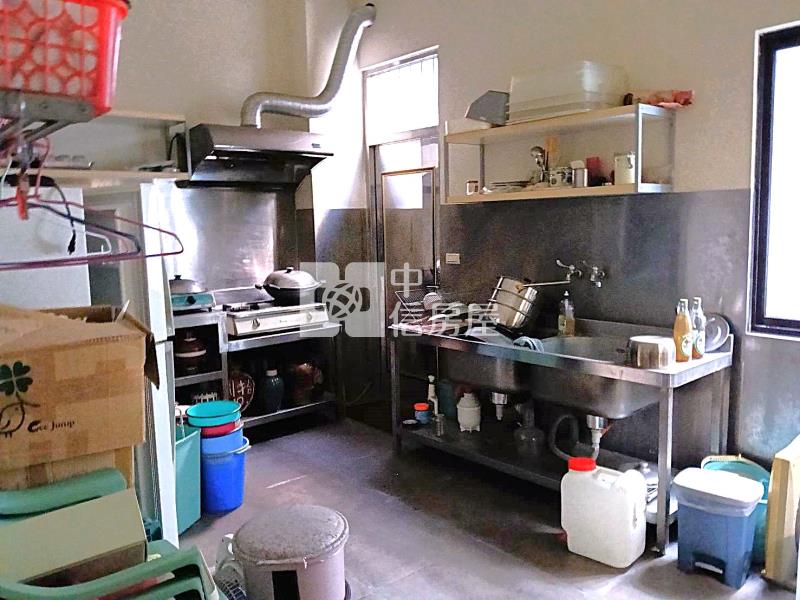 B1-38娜魯彎旁大雙併店住房屋室內格局與周邊環境