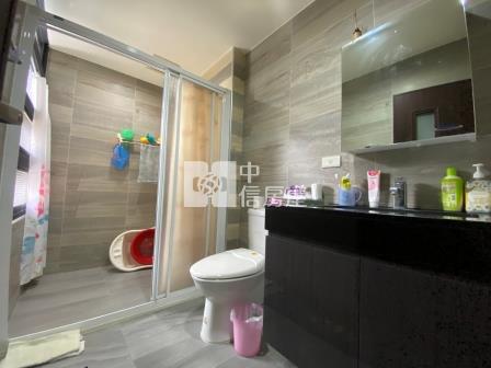 屏東房屋-崇蘭輕屋齡雙車別墅房屋室內格局與周邊環境