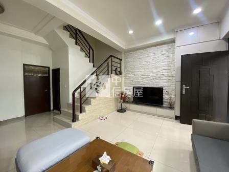 屏東房屋-崇蘭輕屋齡雙車別墅房屋室內格局與周邊環境